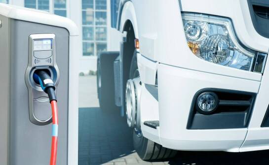 Jakie technologie wspierają krajowy transport w kontekście zrównoważonego rozwoju?