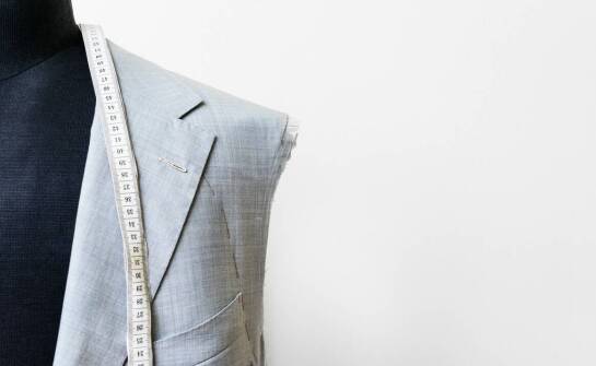 Zielony smoking - inspiracje dla przyszłych panów młodych