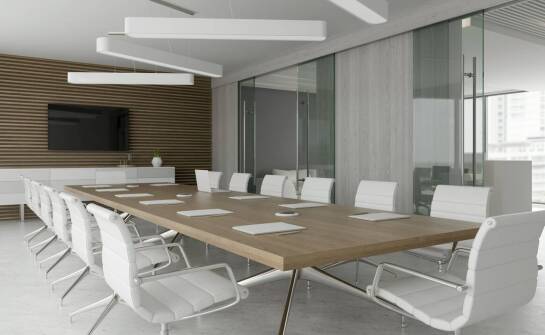 Nowoczesne technologie w salach konferencyjnych - jak ułatwiają organizację spotkań