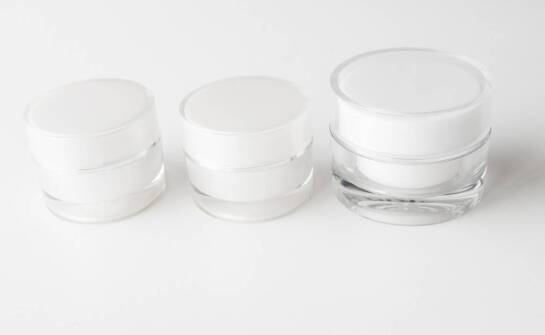 Jakie są kluczowe aspekty projektowania funkcjonalnych plastikowych słoików?