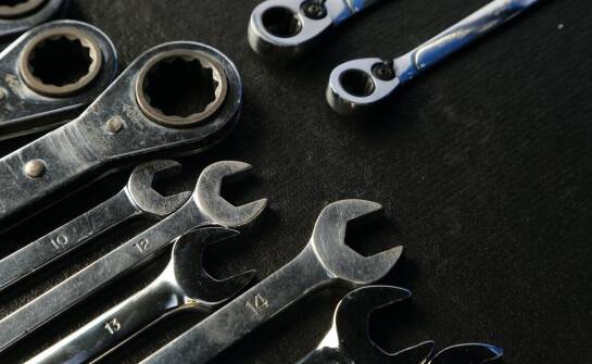 Jakie są najnowsze trendy w skupie narzędziowej stali?