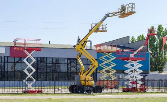 Kluczowe różnice między nożycowymi podnośnikami a koszowymi podnośnikami