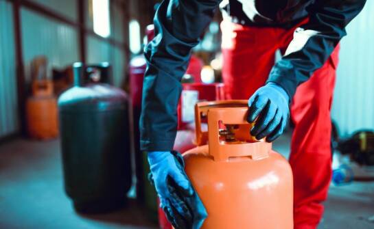 Jak efektywnie zarządzać procesem nabijania gazowych butli w przedsiębiorstwie?