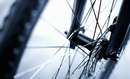 Czy błotniki SKS Bluemels Matt są łatwe do montażu dla początkujących rowerzystów?