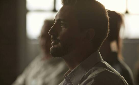 Jak pytania do proboszcza mogą wpłynąć na nasze postrzeganie tej wspólnoty?