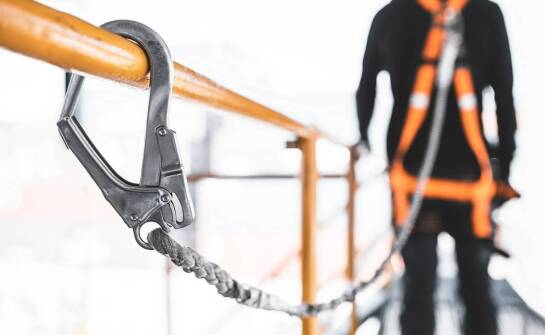 Kluczowe zalety pętli wspinaczkowych w systemach asekuracyjnych – jakie są?