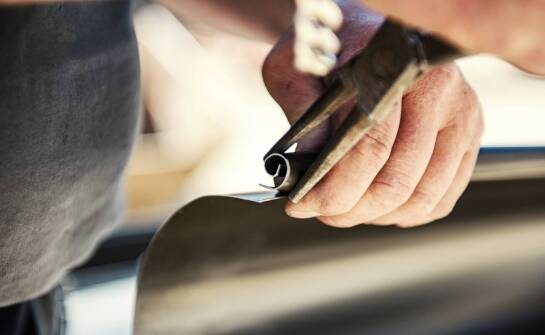 Dlaczego profesjonalny montaż jest kluczowy dla funkcjonalności bram?