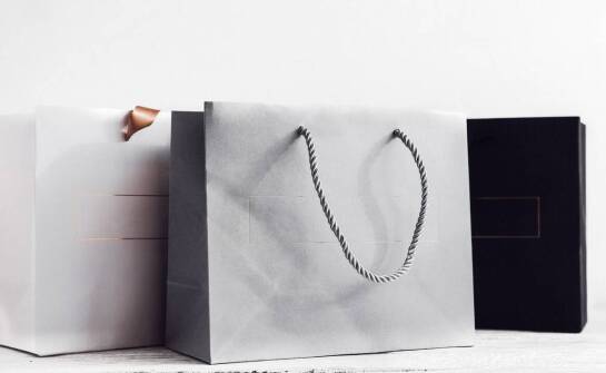 Różnorodność papierowych toreb oferowanych przez Pato Pak w Łodzi