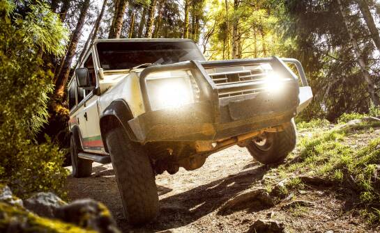 Jakie akcesoria do Suzuki warto mieć na uwadze przed wyprawą off-road?