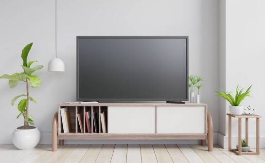 Poradnik zakupu: nowoczesne RTV szafki do salonu