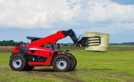 Wynajem teleskopowej ładowarki a sezonowe potrzeby rolnicze