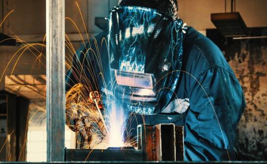 Znaczenie regularnych aktualizacji technologii w spawaniu zbiorników.