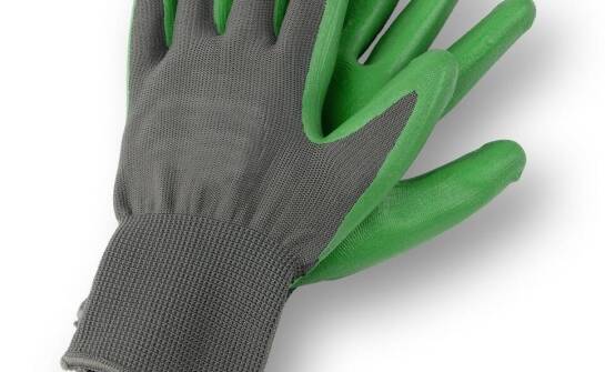 Jak robocze rękawice wpływają na komfort pracy w branży ogrodniczej?
