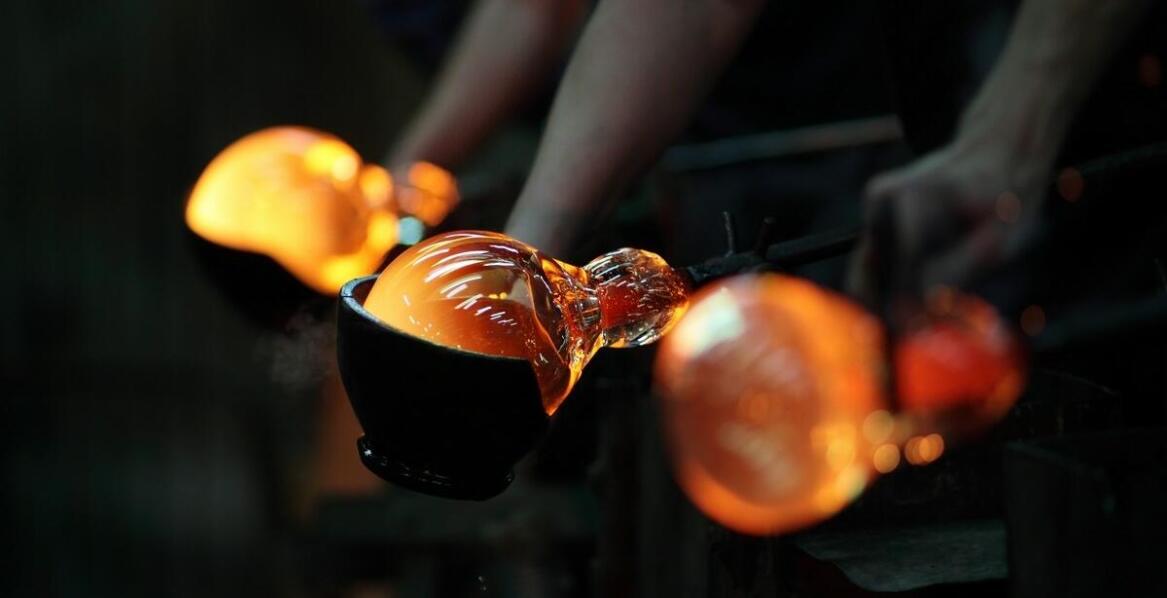 Jak proces produkcji szyb wpływa na jakość i trwałość?