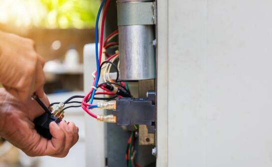 Jak serwisowanie chłodnic wpływa na żywotność sprężarek?