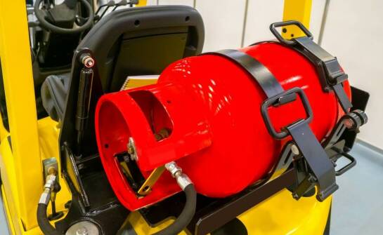 Jak właściwy filtr może przedłużyć żywotność widłowego wózka?