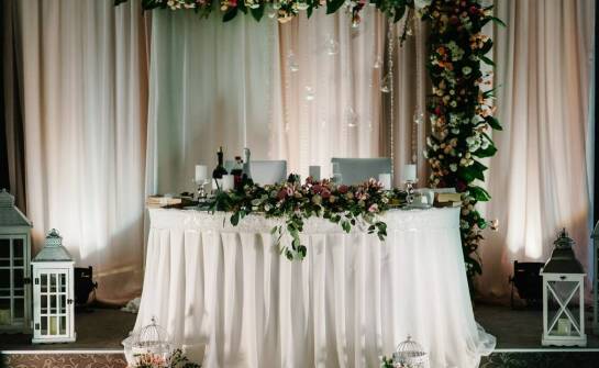 Organizacja okolicznościowych imprez w Tarnowie – dlaczego warto wybrać hotel?