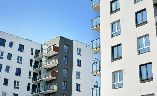 Jak ekstrudowany styropian może wpłynąć na termiczny komfort mieszkań?