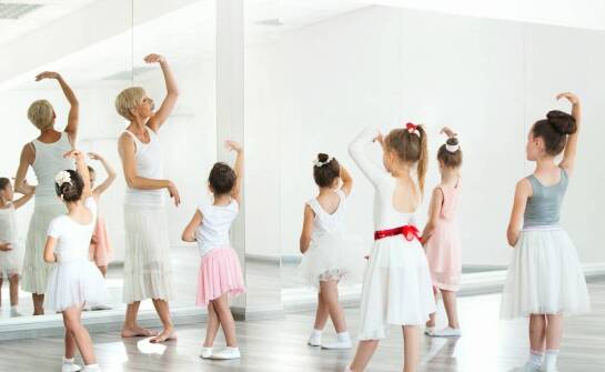 Różnorodność stylów tańca na lekcjach baletowych