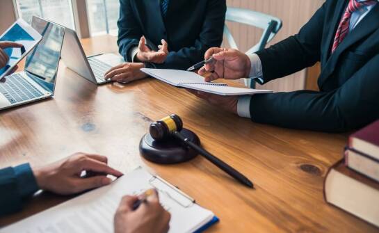 Znaczenie profesjonalnej pomocy prawnej przy komunikacyjnych odszkodowaniach