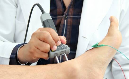 Porównanie tradycyjnych i nowoczesnych metod leczenia ścięgna Achillesa