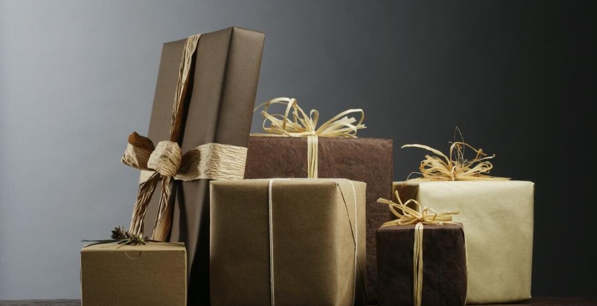 Rola prezentowych torebek w podkreślaniu ekskluzywności produktów