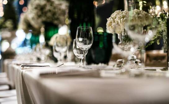 Organizacja okolicznościowych przyjęć – jak dbamy o każdy detal