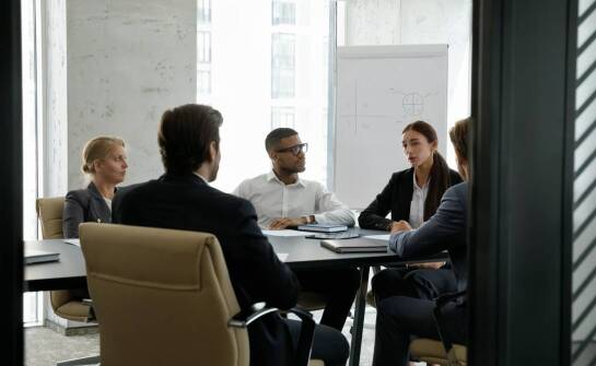 Jakie są etapy rozwiązywania konfliktów pracowniczych z pomocą kancelarii?