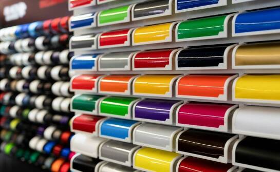 Wpływ jakości etykiet na postrzeganie marki przez klientów