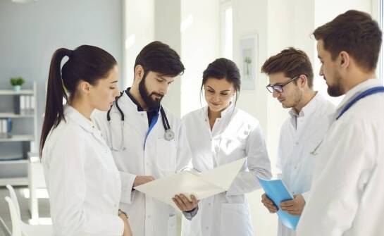 Wsparcie prawne dla zdrowotnych placówek – kluczowe usługi kancelarii