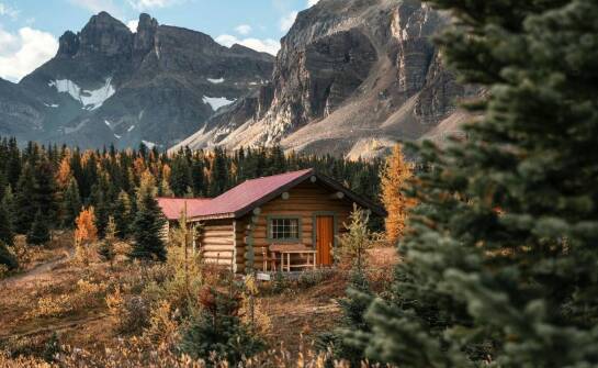 Dlaczego warto wybrać stodołę nad jeziorem na pobyt wakacyjny?