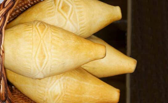 Jak dobór odpowiednich wzorów na grawerowanych kubkach wpływa na postrzeganie marki?