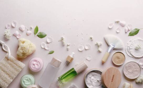 Jak dostosować wzór projektu vouchera do kosmetyczki do potrzeb różnych grup docelowych?