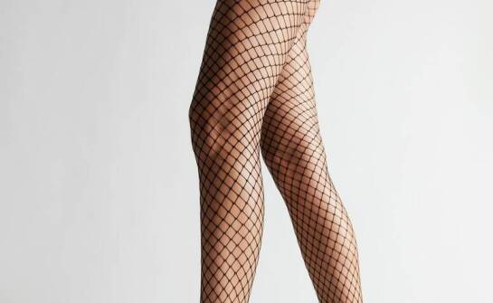 Rajstopy na specjalne okazje: Jak producent spełnia oczekiwania klientów?