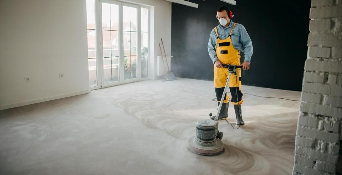 Bezpyłowe cyklinowanie drewnianych podłóg - co warto wiedzieć przed decyzją?