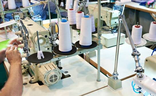 Jak zapewnić najwyższą wydajność przemysłowym maszynom do szycia?