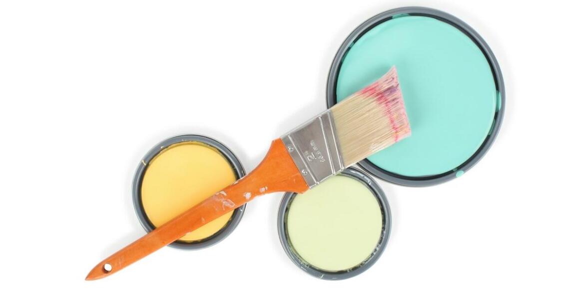 Jak dostosować graficzne projekty ozdobnych puszek do aktualnych trendów?