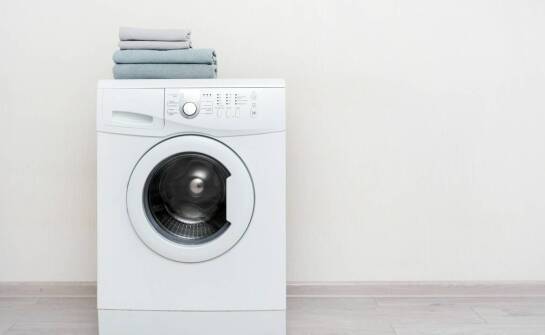 Pranie verticali w pralce: jakie najnowsze standardy jakości są stosowane przez specjalistów?