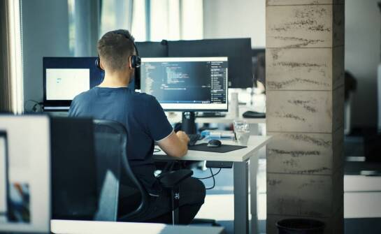 Znaczenie technicznego wsparcia w implementacji monitorujących systemów