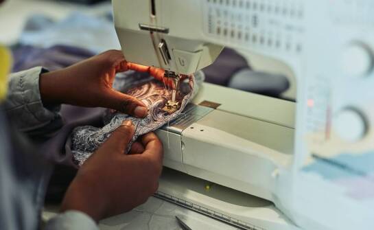 Dlaczego warto zlecić profesjonalistom serwisowanie maszyn szwalniczych?