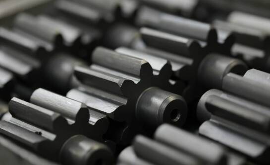 Jak napędowe wały wpływają na efektywność maszyn produkcyjnych?