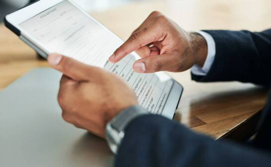 Okienne plisy a ochrona prywatności – co warto wiedzieć?