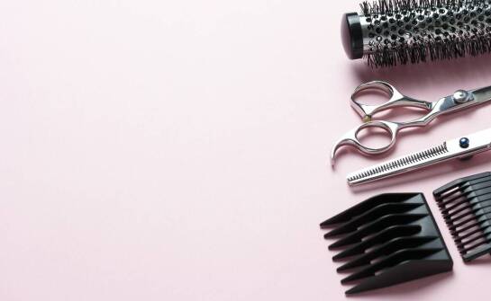 Wysokiej jakości fryzjerskie narzędzia dostępne w hurtowni