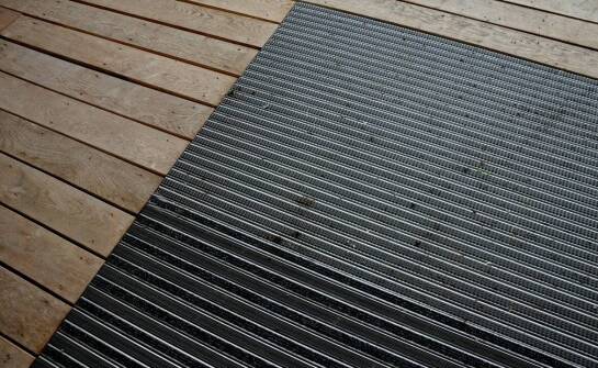 Anwendung von Pferdematte in Ställen: Komfort und Hygiene