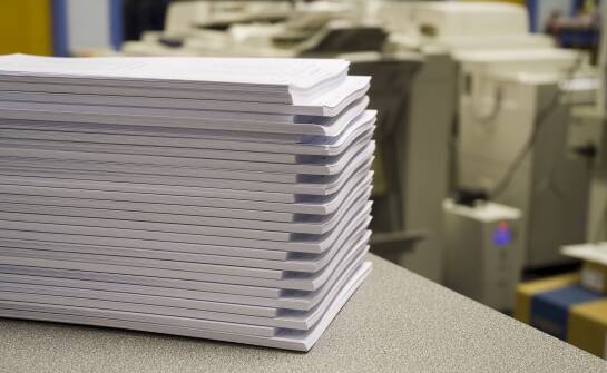 Jak wybrać najlepszą hurtownię papieru ksero dla Twojego biura?