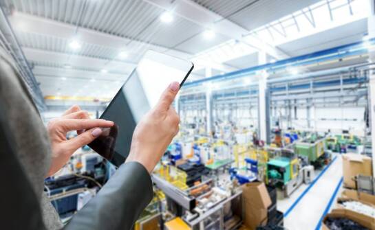 Jak zintegrowane systemy teletechniczne wpływają na funkcjonowanie przemysłowych obiektów?