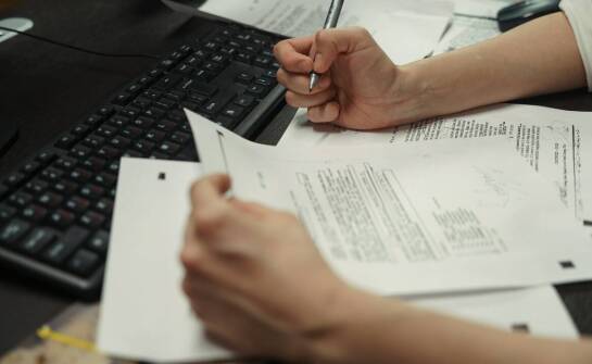 Tłumaczenia aktów stanu cywilnego – dlaczego potrzebny jest przysięgły tłumacz?