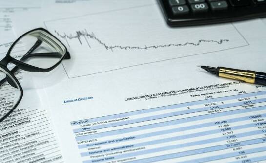 Znaczenie pomocy prawnej w przypadku finansowych błędów w zamówieniach publicznych