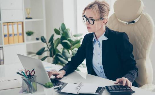 Jak biuro rachunkowe pomaga w przygotowaniu podatkowych deklaracji?