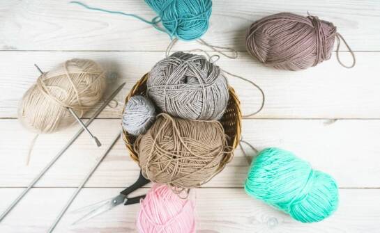 Jak korzystać z bloga z inspiracjami do tworzenia rękodzielniczych projektów?